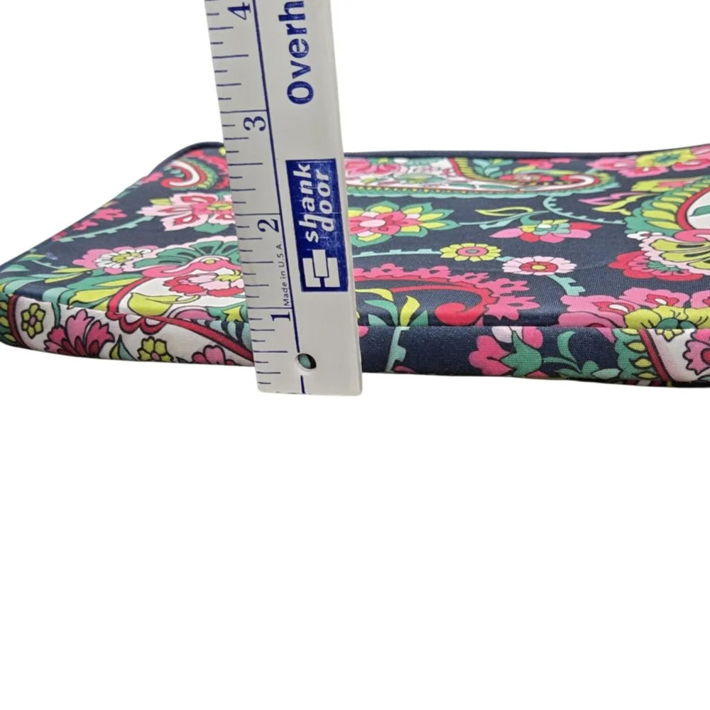 Vera Bradley Petal Paisley Floral Print Tablet Case I-pad Kindle sleeve Clean